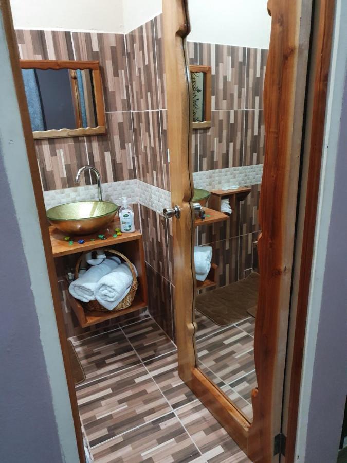 Mesmerize Guest House 포트안토니오 외부 사진