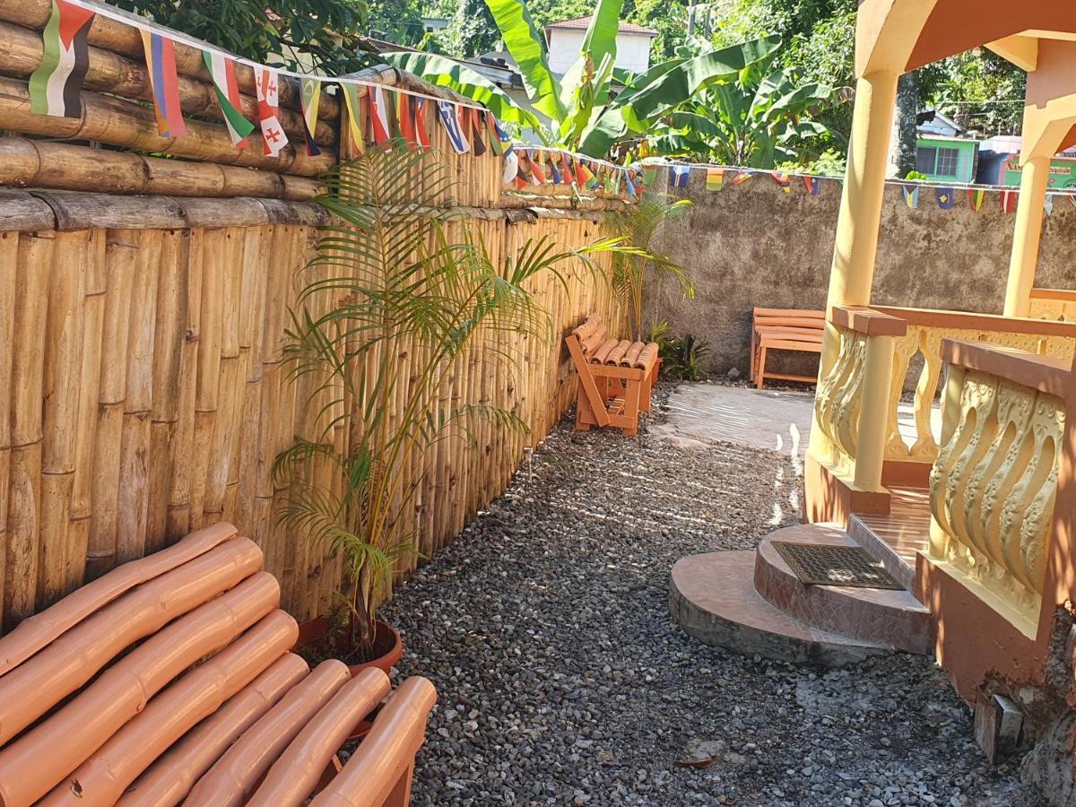 Mesmerize Guest House 포트안토니오 외부 사진