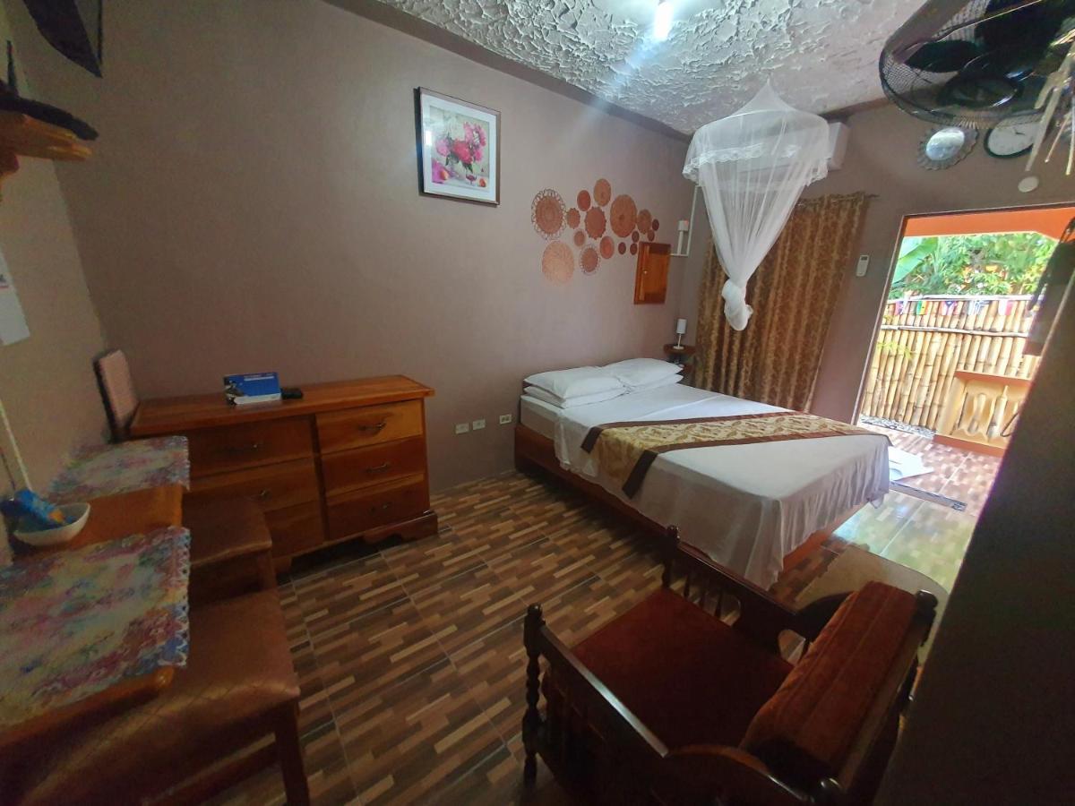 Mesmerize Guest House 포트안토니오 외부 사진