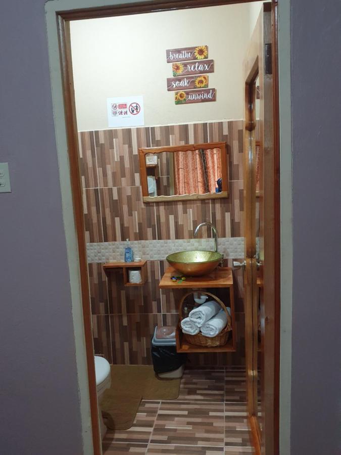 Mesmerize Guest House 포트안토니오 외부 사진